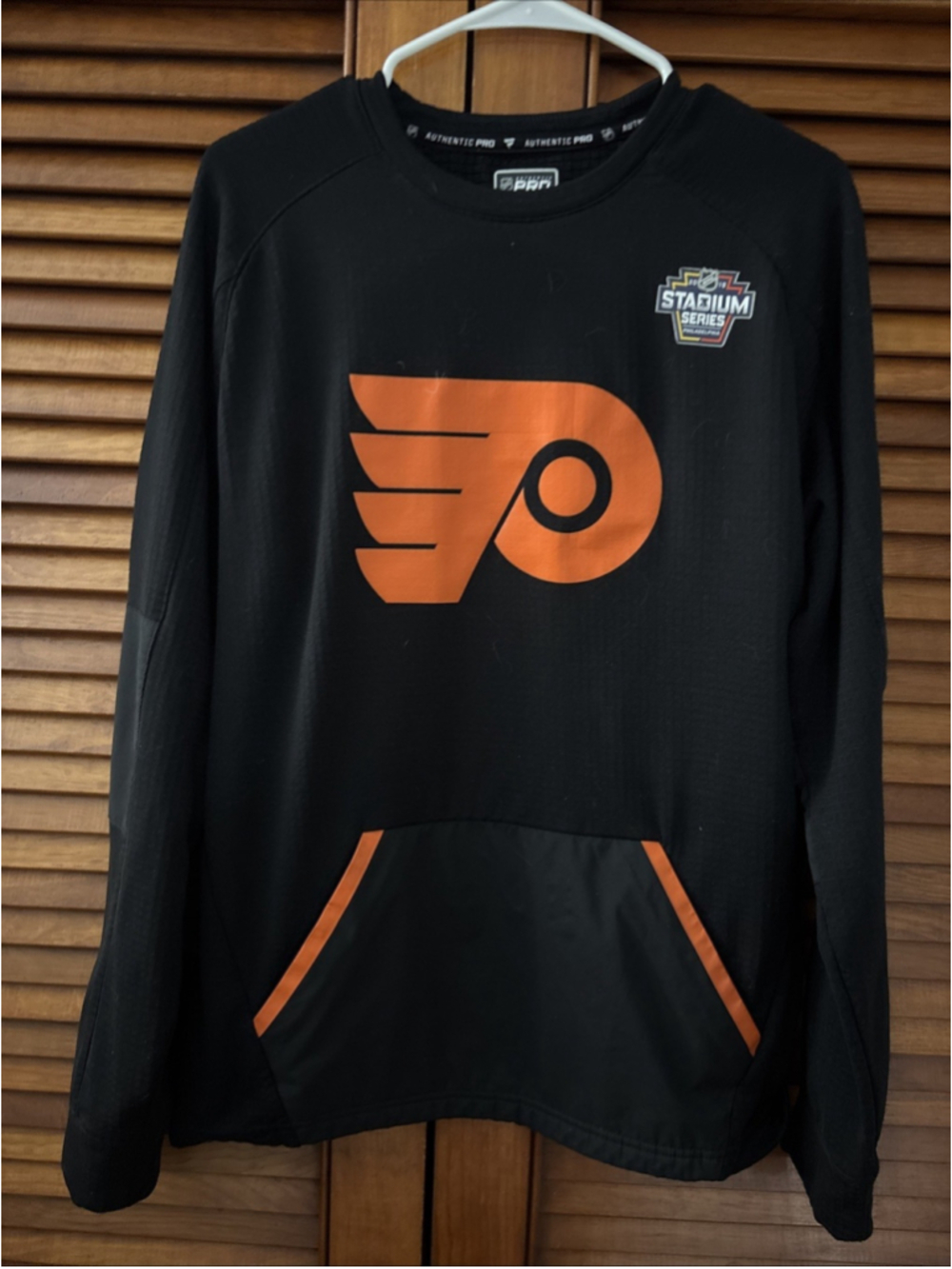 Philadelphia Flyers Fanatics 2018 NHL Stadium Series Logo Sweatshirt Medium